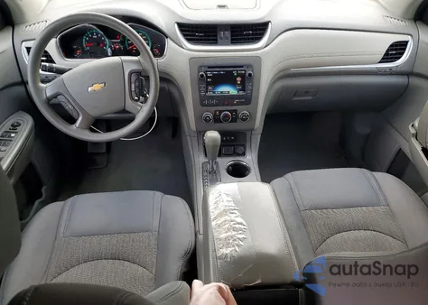 2016 Chevrolet Traverse Ls z USA, uszkodzony, nr VIN 1GNKRFKD5GJ276512